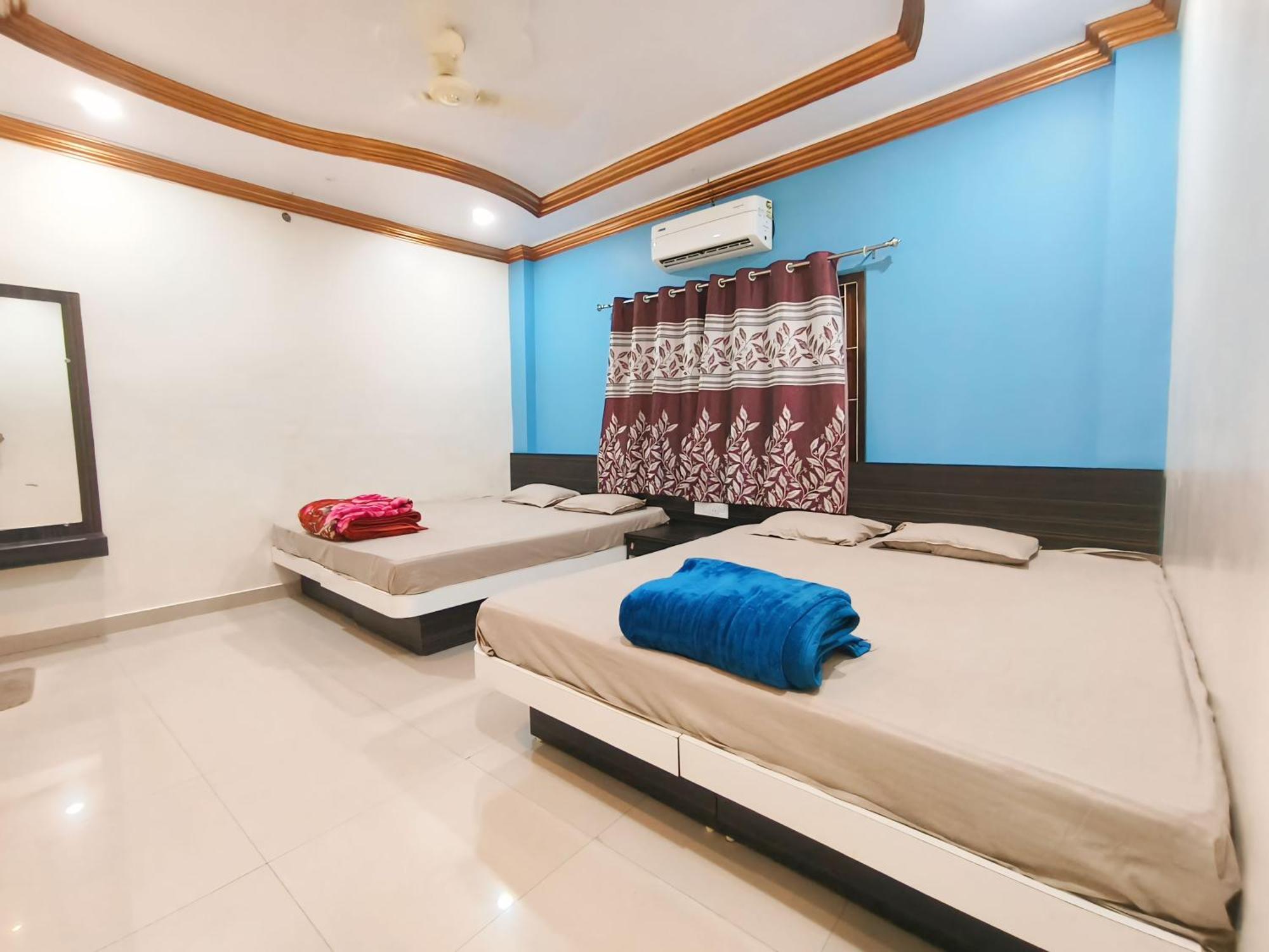 Shree Trilokeshwar Guesthouse اوجاين المظهر الخارجي الصورة