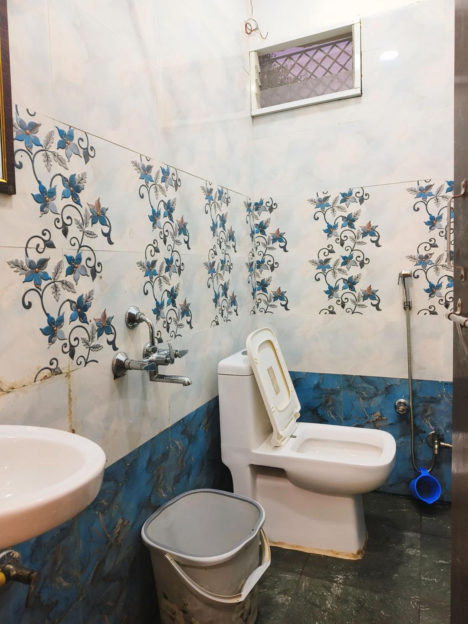 Shree Trilokeshwar Guesthouse اوجاين المظهر الخارجي الصورة