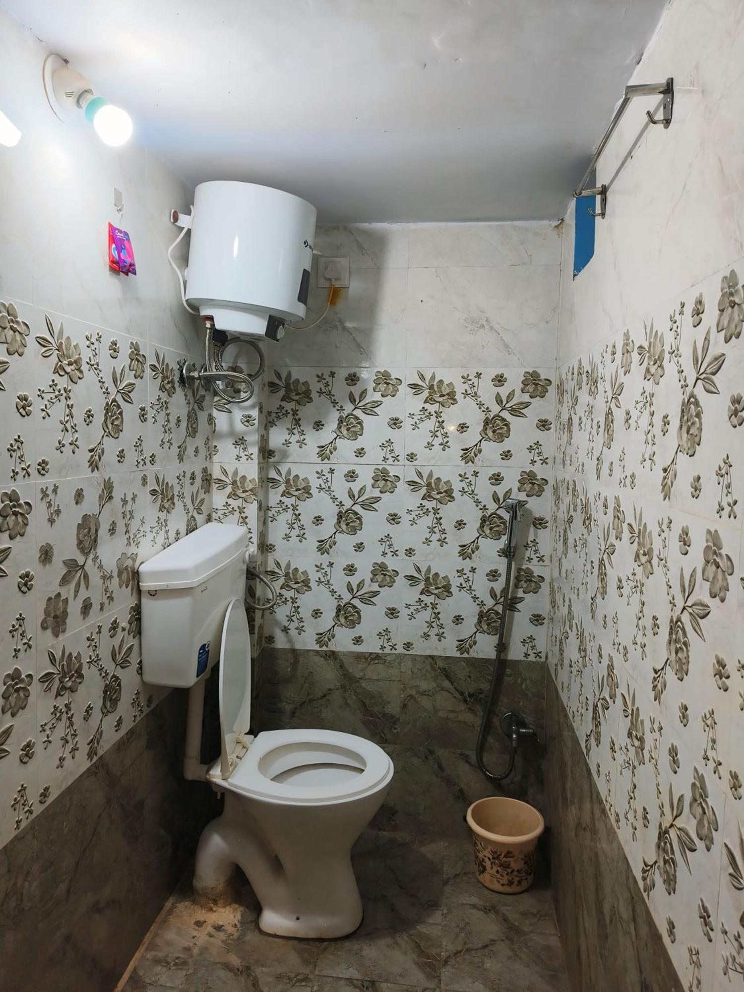 Shree Trilokeshwar Guesthouse اوجاين المظهر الخارجي الصورة